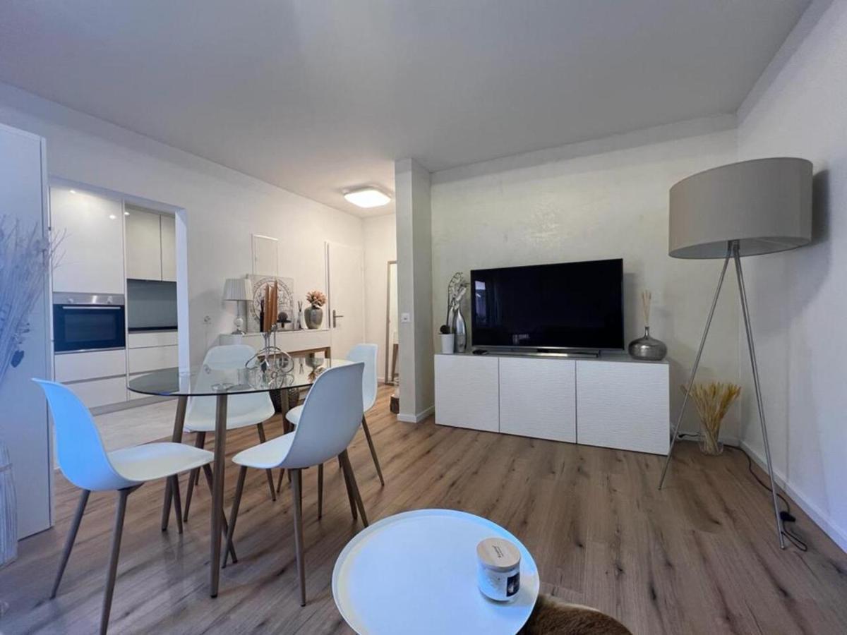 Stylish 1-Bedroom Condo Close To Exhibition Square Basel Eksteriør bilde