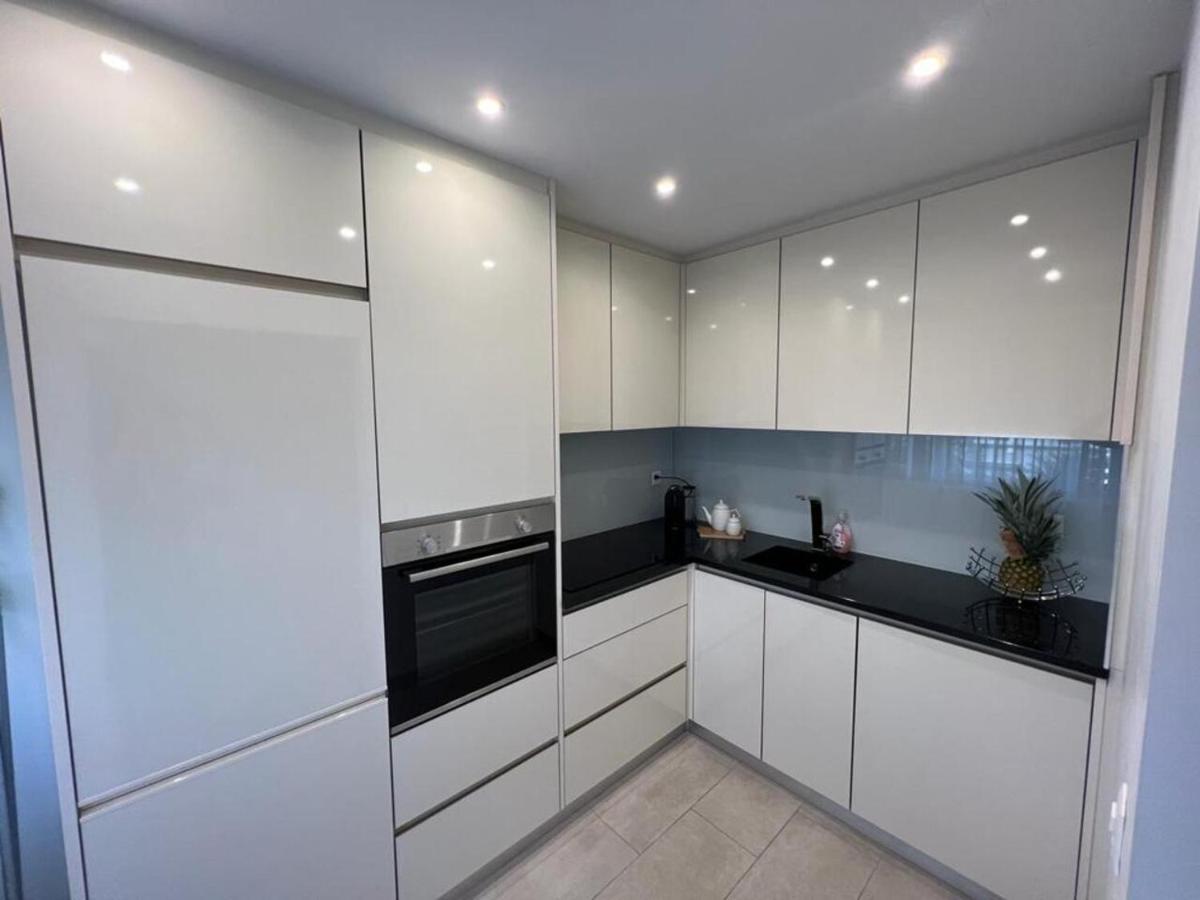 Stylish 1-Bedroom Condo Close To Exhibition Square Basel Eksteriør bilde